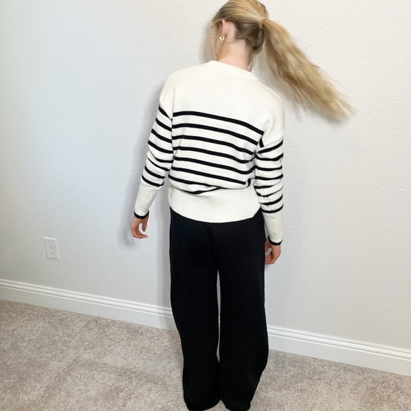 Philosophy🔥SALE🔥 Philosophy black and ivory stripe sweater Small - Picture 10 of 10